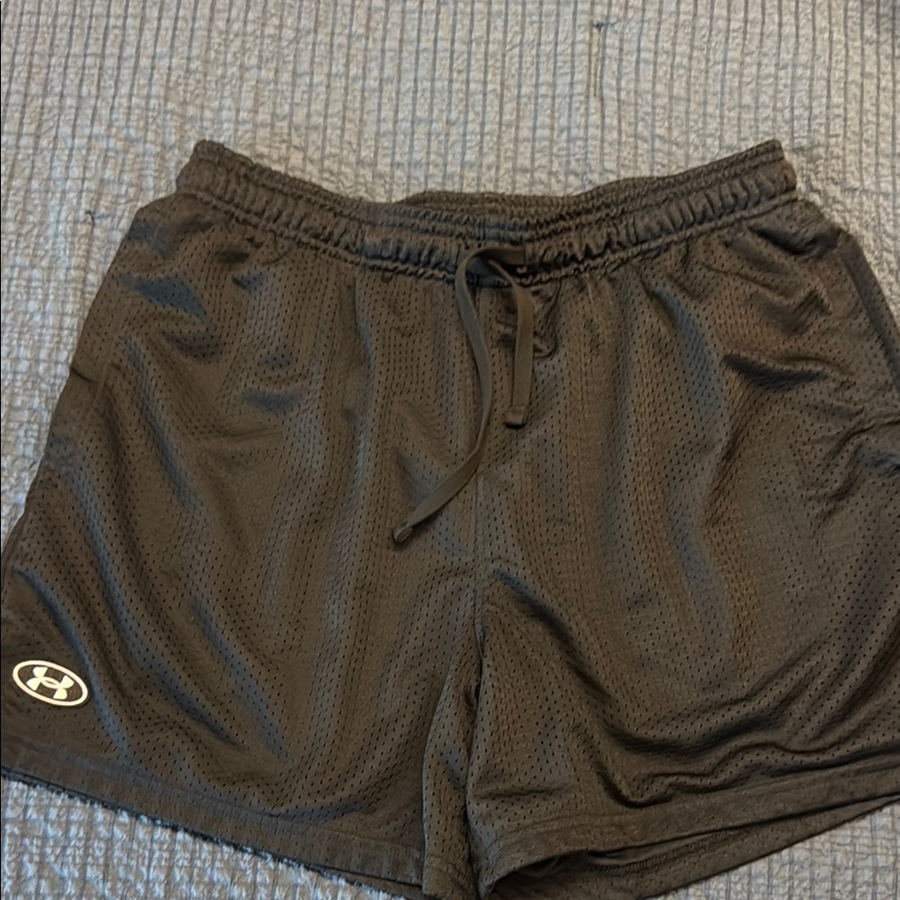 Men’s Under Armour Black Athletic Shorts Lightweight Quick-Dry